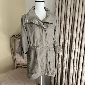 The Filmore Ladies Nylon Zip Up, Snap Closure Jacket w/Hidden Hoodie. Sz Small.